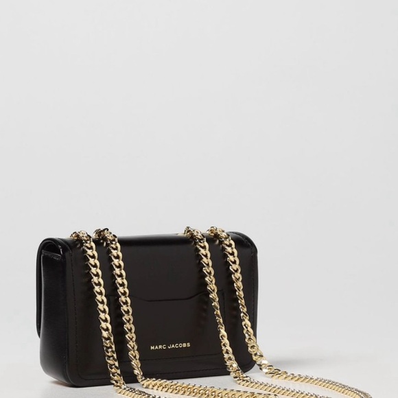 Marc Jacob’s - Black Crossbody Mini Bag with Gold Hardware and Adjustable Chain - Picture 6 of 6